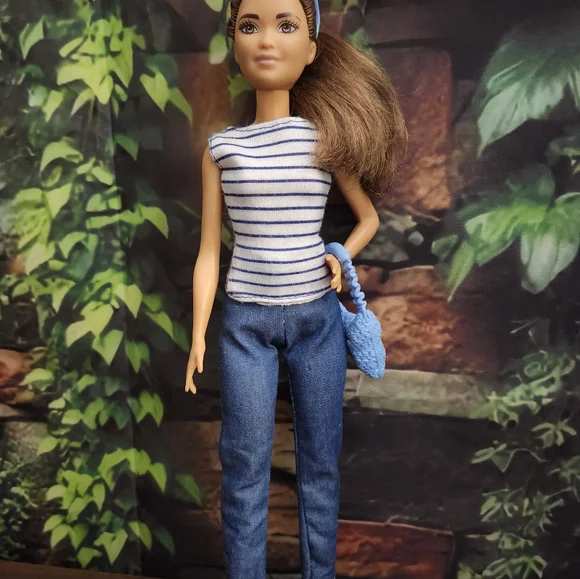 Barbies - Picture 4 of 10